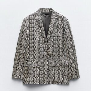 🆕 Zara Fluid Animal Print Blazer
